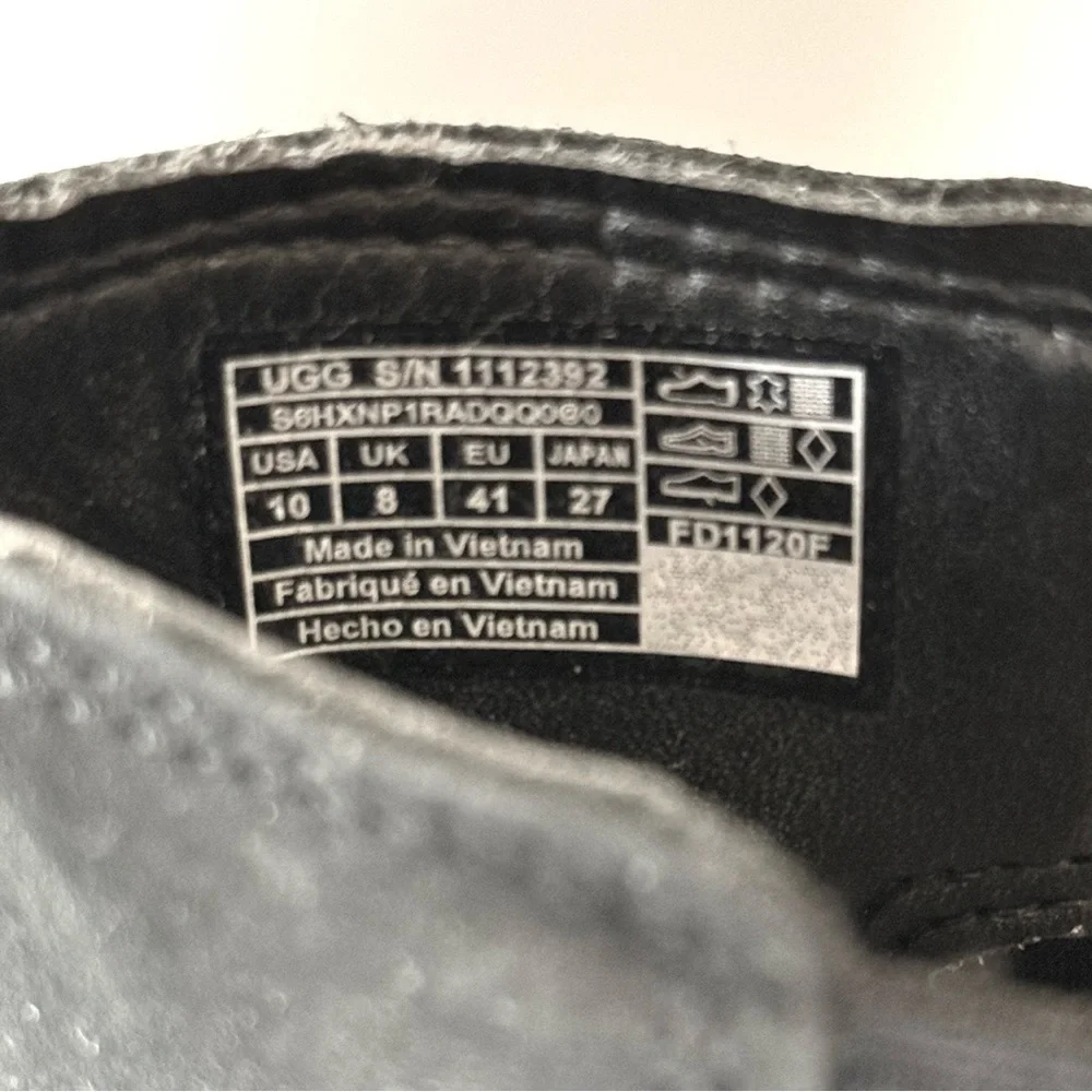UGG Boots Women’s Emmeth Black Chelsea Ankle Boots with Elastic Panels Size 10‎